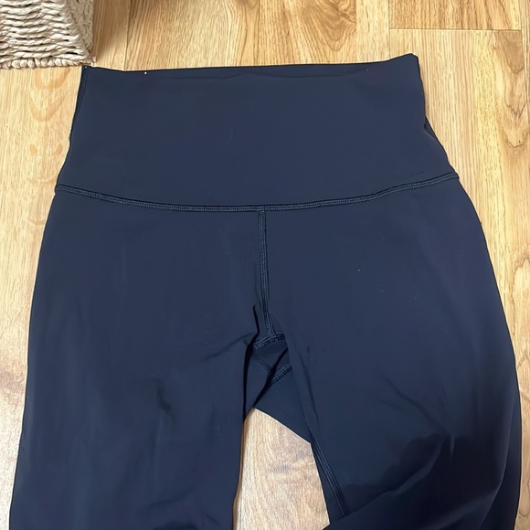 Lululemon Black wunder under Leggings - Picture 3 of 4